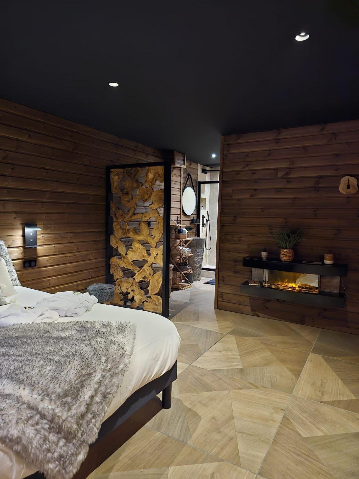 Le Chalet Loft Spa Calais Exterior photo