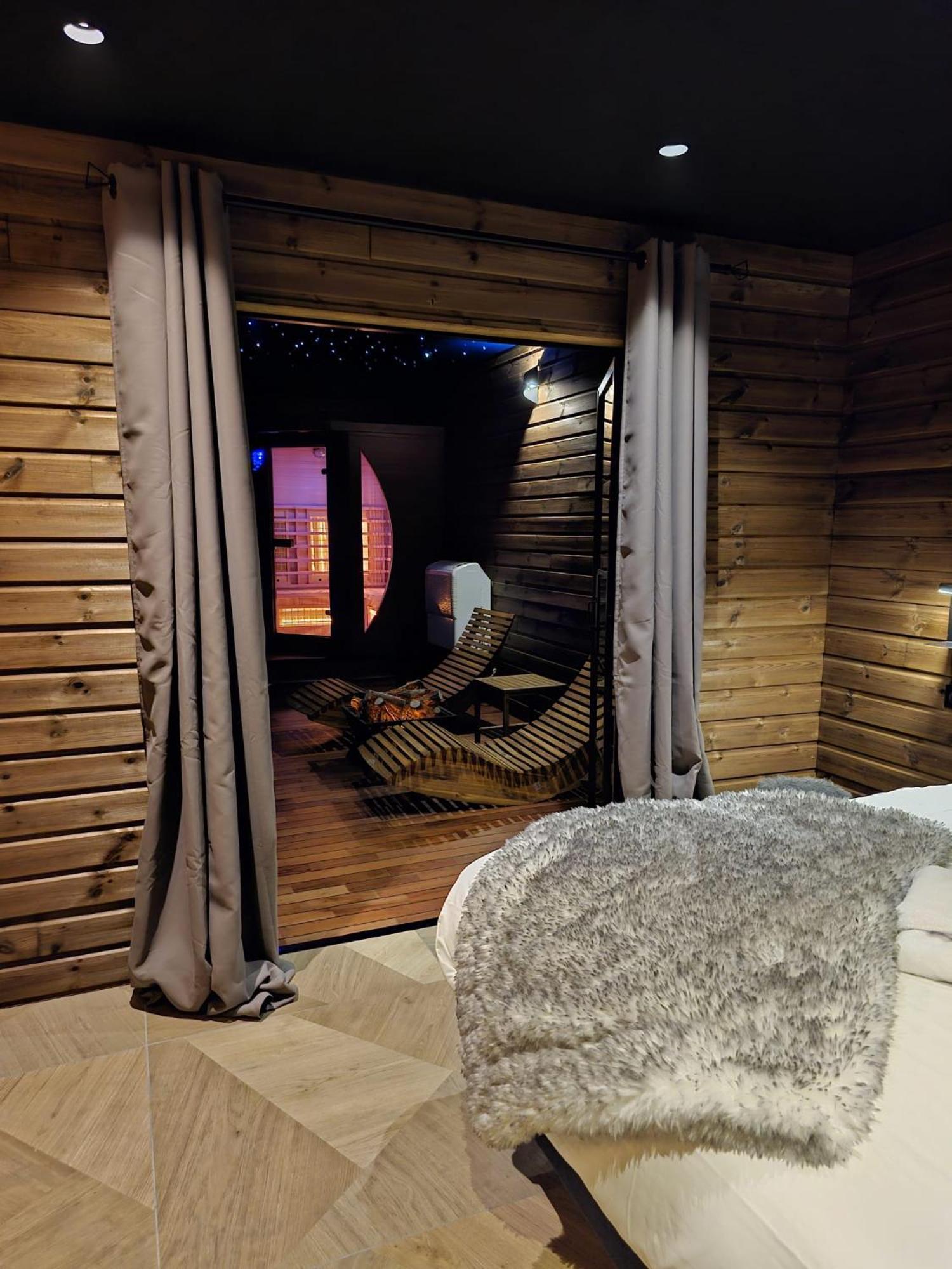 Le Chalet Loft Spa Calais Exterior photo
