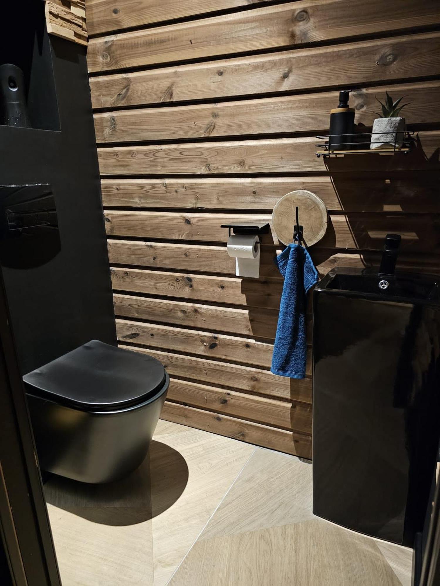 Le Chalet Loft Spa Calais Exterior photo